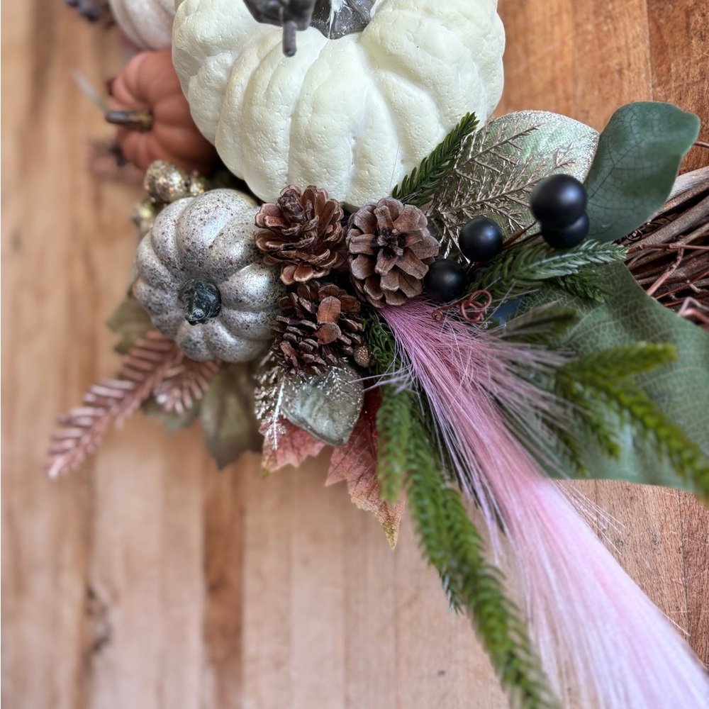 Handmade Wreath - Picture 3 of 8
